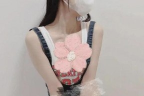 国产美女露脸,镜头下的美丽瞬间